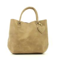 Fab Shopper Stiff Wolf 